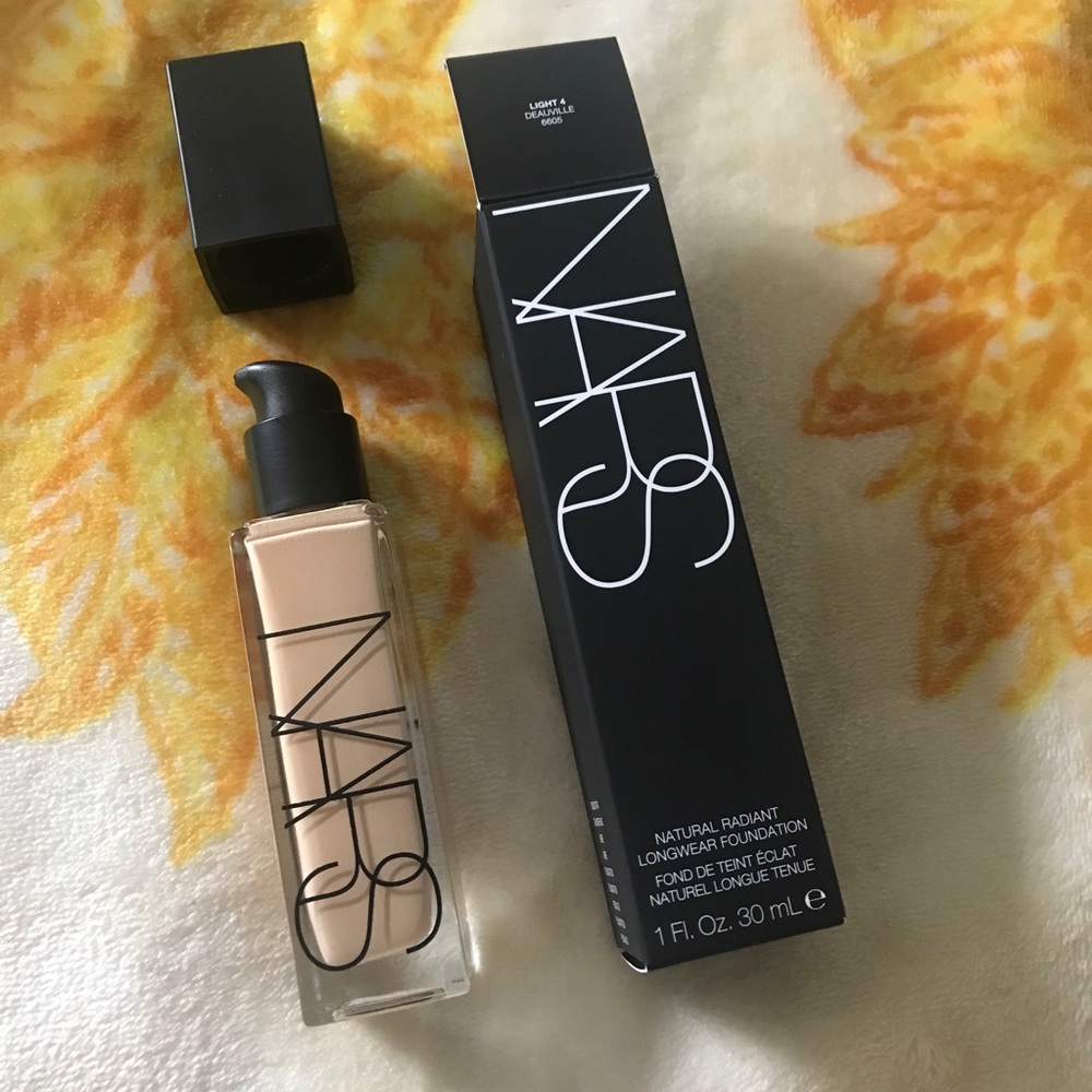 Nars Natural Radiant Longwear Foundation